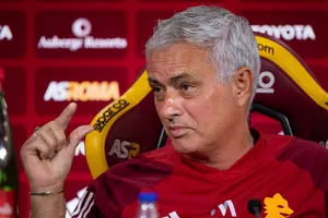 Mourinho: ‘Không có thời gian để khóc, chỉ có thể khóc trong lòng’