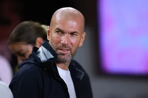 Zidane đạt thỏa thuận với chủ sở hữu Newcastle trở lại làm HLV