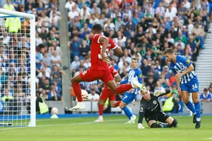 Salah lập cú đúp, Liverpool vẫn mất điểm