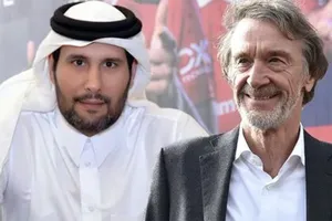 Sir Jim Ratcliffe vượt Sheikh Jassim trong cuộc đua mua MU