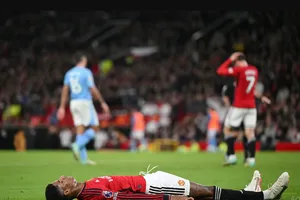 Fulham - MU: 'Quỷ đỏ' cứu vớt niềm tin