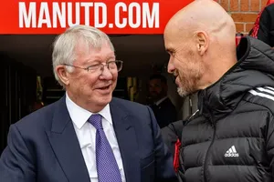 Sir Alex Ferguson nêu rõ quan điểm về chiếc ghế HLV MU của Ten Hag