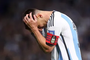 Messi thoát án phạt, chỉ trích Uruguay thiếu tôn trọng người cao tuổi