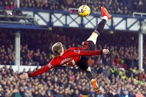 Garnacho tái lập siêu phẩm đẹp nhất lịch sử Premier League, MU “hủy diệt” Everton