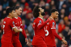 Crystal Palace – Liverpool: Tạm chiếm ngôi đầu Premier League