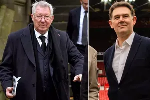 Sir Alex Ferguson phản ứng dữ dội với giám đốc bóng đá MU