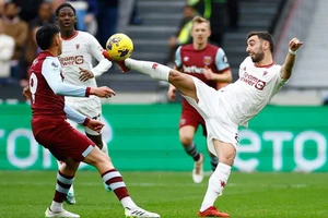 MU ‘phơi áo’ trước West Ham