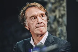 Sir Jim Ratcliffe nói về điều không thể chấp nhận ở MU, hoàn toàn khác nhà Glazer