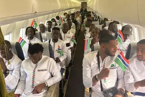 Sốc: Cả đội tuyển Gambia suýt chết, nhiều người bất tỉnh vì sự cố kinh hoàng trên máy bay
