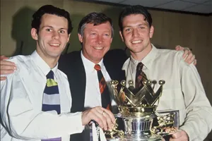 Sir Alex Ferguson yêu cầu sao MU bán nhà, bán xe, bán cả chó rời CLB ngay