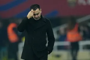 Xavi tuyên bố không chịu nổi áp lực, từ chức HLV Barcelona 