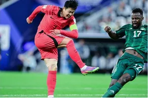 Điểm 10 cho Mancini, điểm 5 cho Klinsmann 