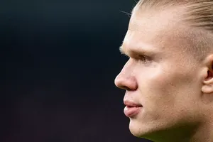 Haaland vượt qua nỗi đau mất người thân để giúp Man City giành chiến thắng