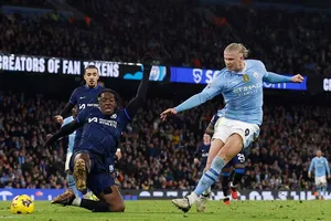 Man City chia điểm trên sân nhà Etihad
