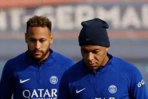 Mbappe bị chỉ trích thậm tệ, Neymar thích