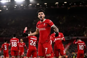 Liverpool thắng lớn, Arsenal thua đau