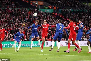 Chuyên gia tranh cãi về bàn thắng không được công nhận của Van Dijk