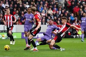 Nottingham Forest - Liverpool: The Kop tiếp đà thăng hoa