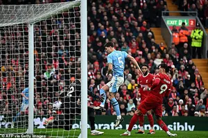 Bàn thắng thiên tài của Man City