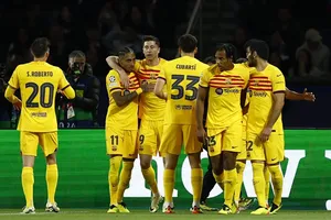 Barcelona hạ gục PSG, Atletico Madrid giành lợi thế ở Champions League