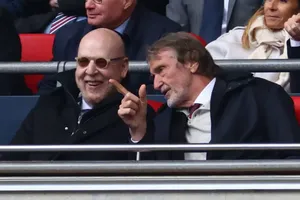 Chấn động MU sẵn sàng bán gần hết cầu thủ, ngoại trừ 3 người