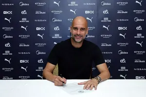 Man City nói về việc gia hạn hợp đồng với Pep Guardiola