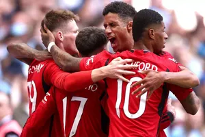 MU công bố danh sách 7 ngôi sao ra đi, 4 cầu thủ ký hợp đồng mới