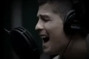 Xem Ronaldo hát tình ca bằng chất giọng tuyệt vời khiến fan phải khóc