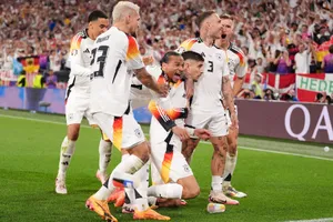 Xác định hai đội đầu tiên vào tứ kết Euro 2024