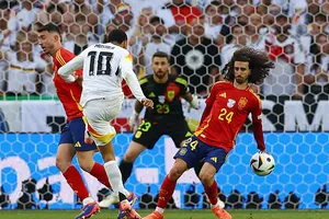 Tranh cãi dữ dội đội tuyển Đức không được hưởng penalty, vì sao?