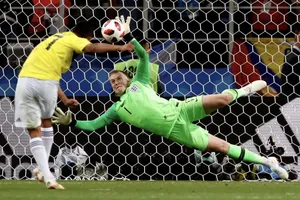 Khả năng cản phá penalty đáng kinh ngạc của thủ môn tuyển Anh Pickford