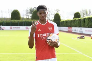 MU chiêu mộ thần đồng của Arsenal