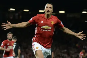 Ibrahimovic chế giễu Man City thâm thúy, fan MU cười nghiêng ngả