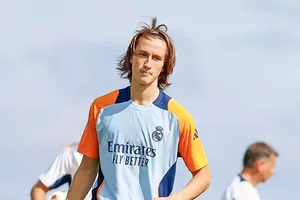 Real Madrid ra mắt thần đồng mới, MU và Chelsea ‘thèm khát’