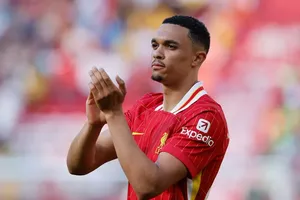 Alexander-Arnold bày tỏ cảm xúc khi Liverpool đồng ý vụ chuyển nhượng