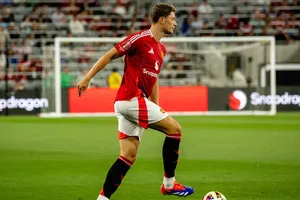 MU đồng ý chuyển nhượng một hậu vệ