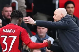 Ten Hag nói rõ cách giúp Mainoo trở thành tiền vệ hoàn hảo ở MU