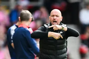 Ten Hag chỉ trích quyết định của Premier League, bảo vệ Rashford