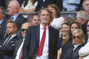 Scholes gửi lời cảnh báo tới Sir Jim Ratcliffe về dàn lãnh đạo mới của MU