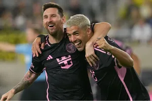 Messi lập siêu phẩm đá phạt, Inter Miami vô địch MLS Supporters Shield