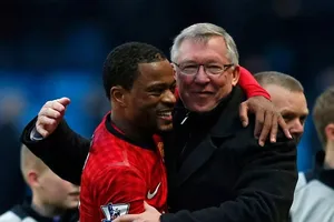 Evra đổ lỗi cho Sir Alex Ferguson về sự sụp đổ của MU