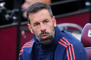 HLV Van Nistelrooy: 7 trận "thử lửa" cho chiếc ghế nóng ở MU