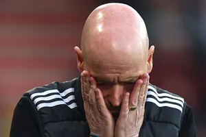 Ten Hag hoàn toàn suy sụp vì bị MU sa thải