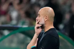 Pep Guardiola chế nhạo MU một cách tàn bạo