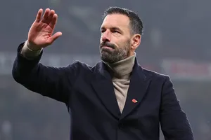 Van Nistelrooy bộc lộ bản chất thật qua thông điệp chia tay MU