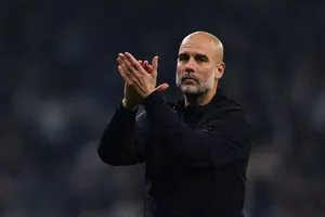 Pep Guardiola giải thích quyết định quay xe với Man City