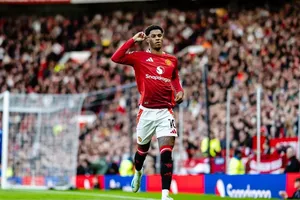 Rashford làm gì để lấy lại niềm tin của người hâm mộ MU?