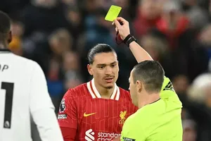 Danh sách 35 cầu thủ Premier League có thể bị đình chỉ thi đấu