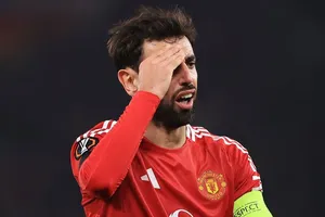 Bruno Fernandes bất ngờ bị Sir Jim Ratcliffe từ chối