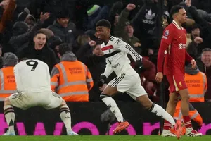 MU cầm hòa Liverpool